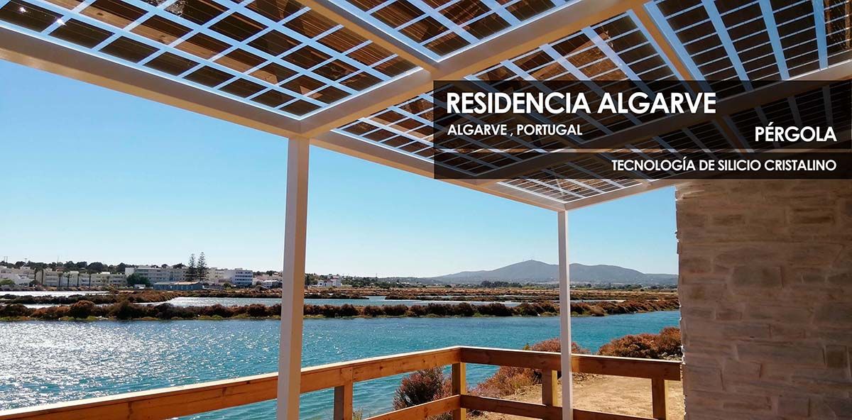 Pérgola de silicio cristalino de Onyx SOlar para una residencia provada en el Algarve