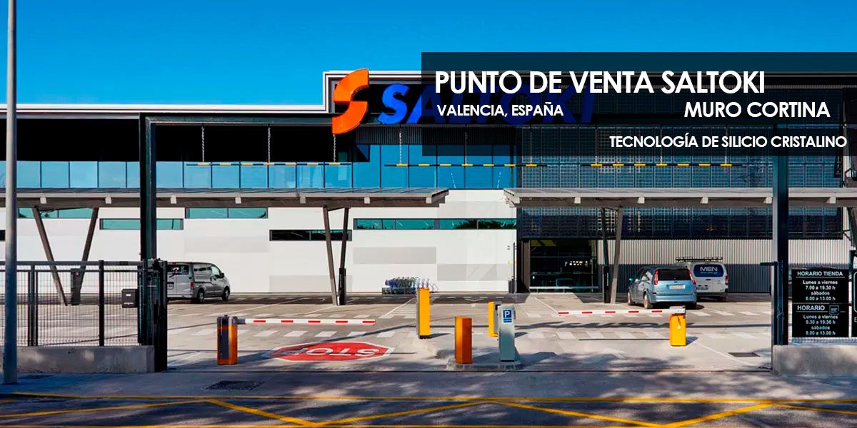 Muro cortina en el Punto de Venta Saltoki fabricado con Vidrio Fotovoltaico con Tecnología de Silicio Cristalino de Onyx Solar