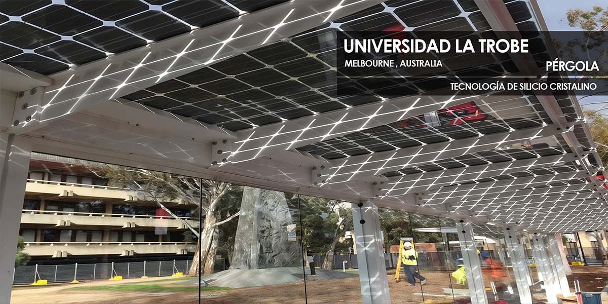Pérgola de la Universidad La Trobe que incorpora vidrio de tecnología fotovoltaica de silicio cristalino de Onyx Solar.
