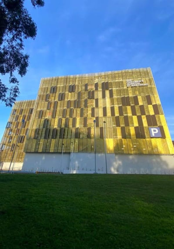 APARCAMIENTO WESTMEAD