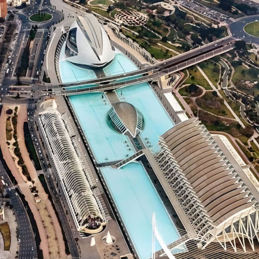 LA CIUDAD DE LAS ARTES Y LAS CIENCIAS