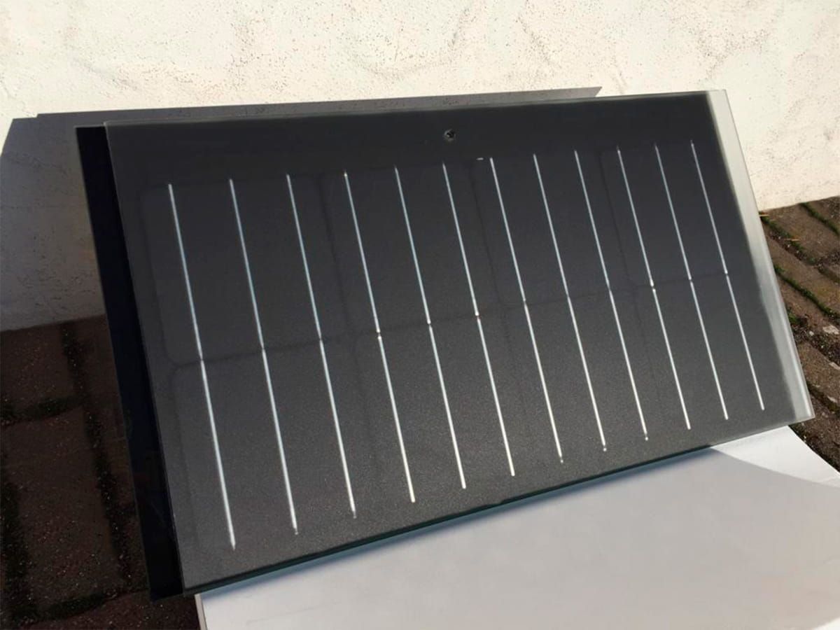 Teja de Vidrio Fotovoltaico con Tecnología de Silicio Cristalino de Onyx Solar utilizada en el proyecto de la Casa Privada